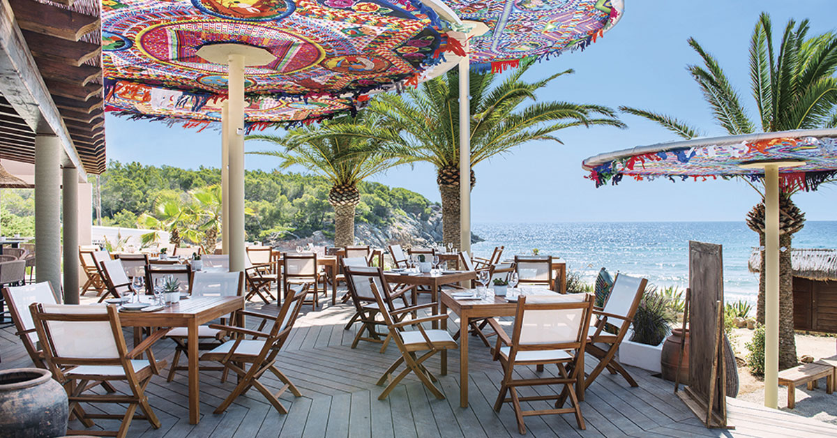 Les millors terrasses dels nostres restaurants de platja a Eivissa