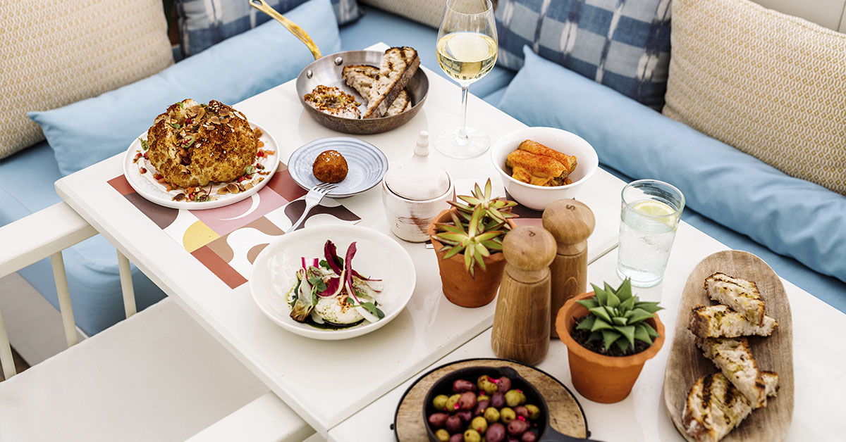 Mediterranean cuisine in Ibiza with the best atmosphere: Café Montesol and Six Senses