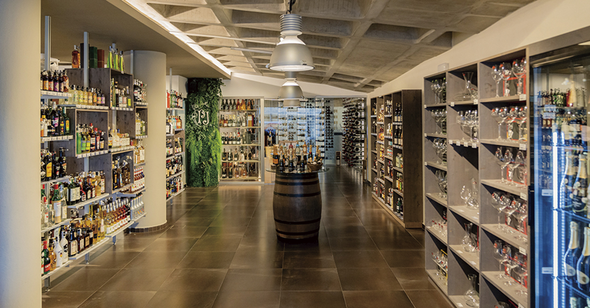 vila vins interior tienda