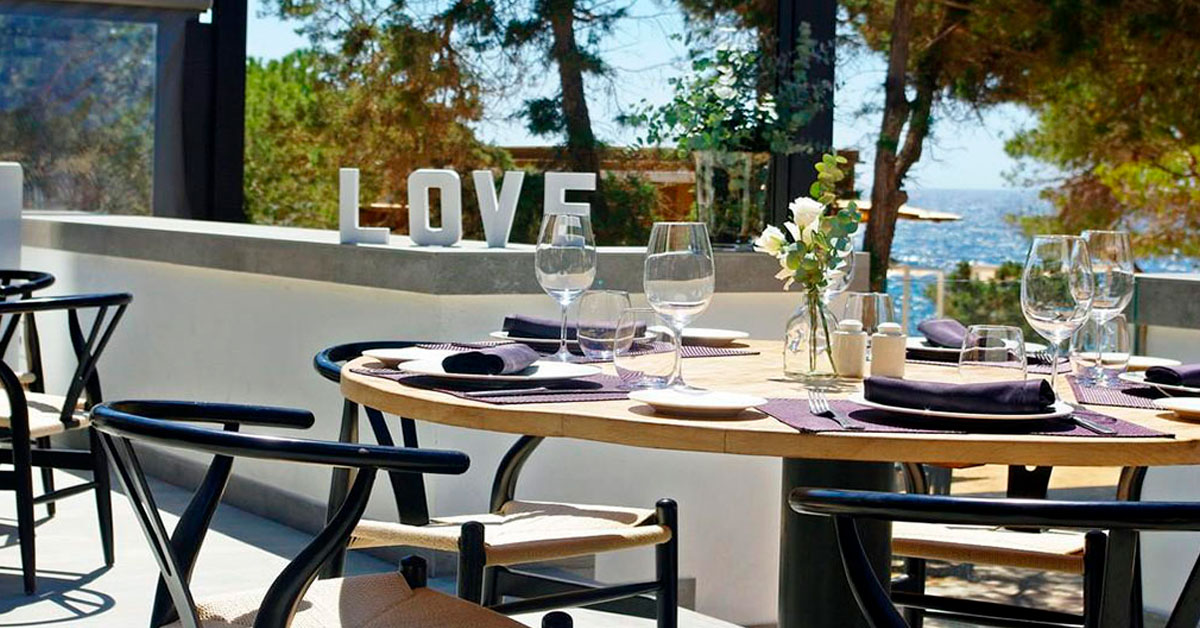 Terrace of the restaurant La Mar de Santa in Ibiza